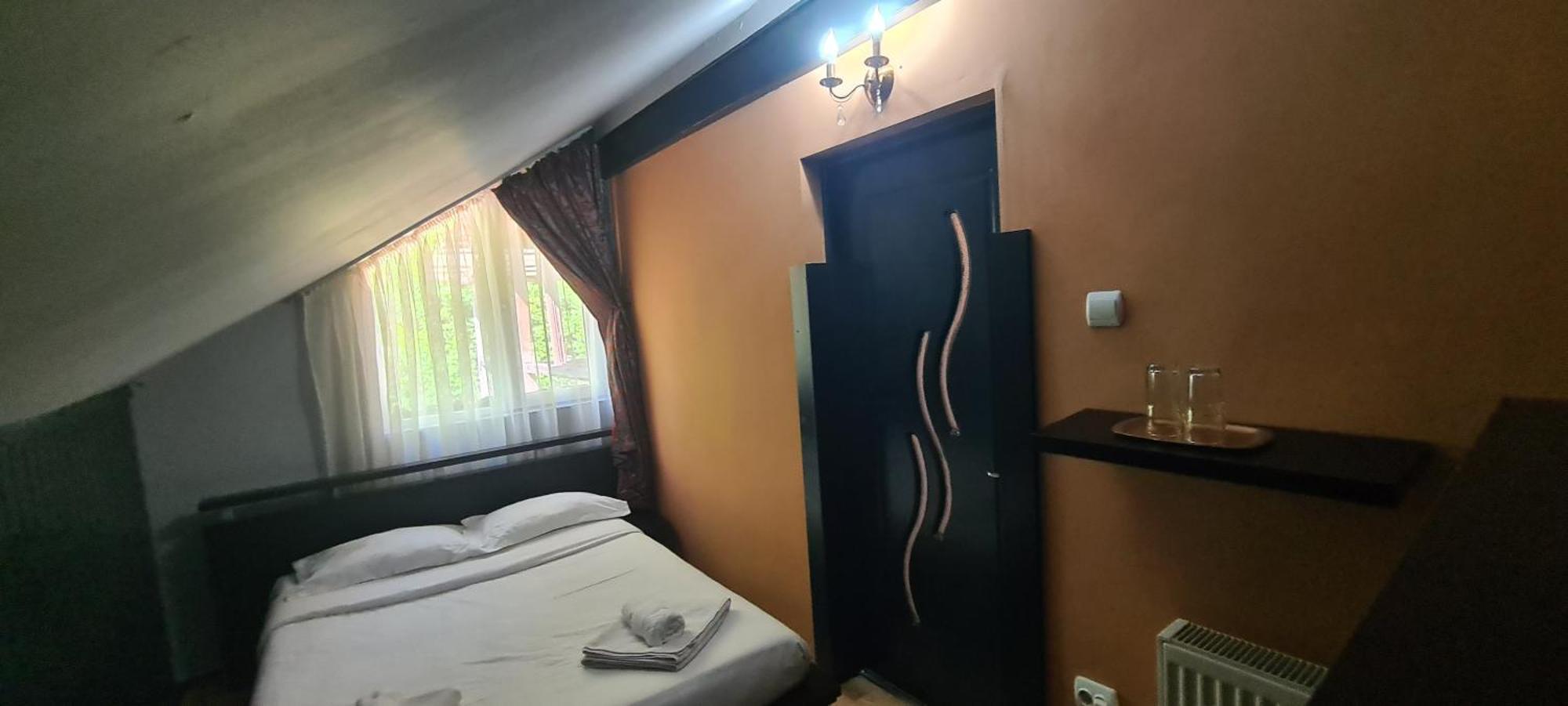 Hotel Casa Wanted Orşova Exteriér fotografie