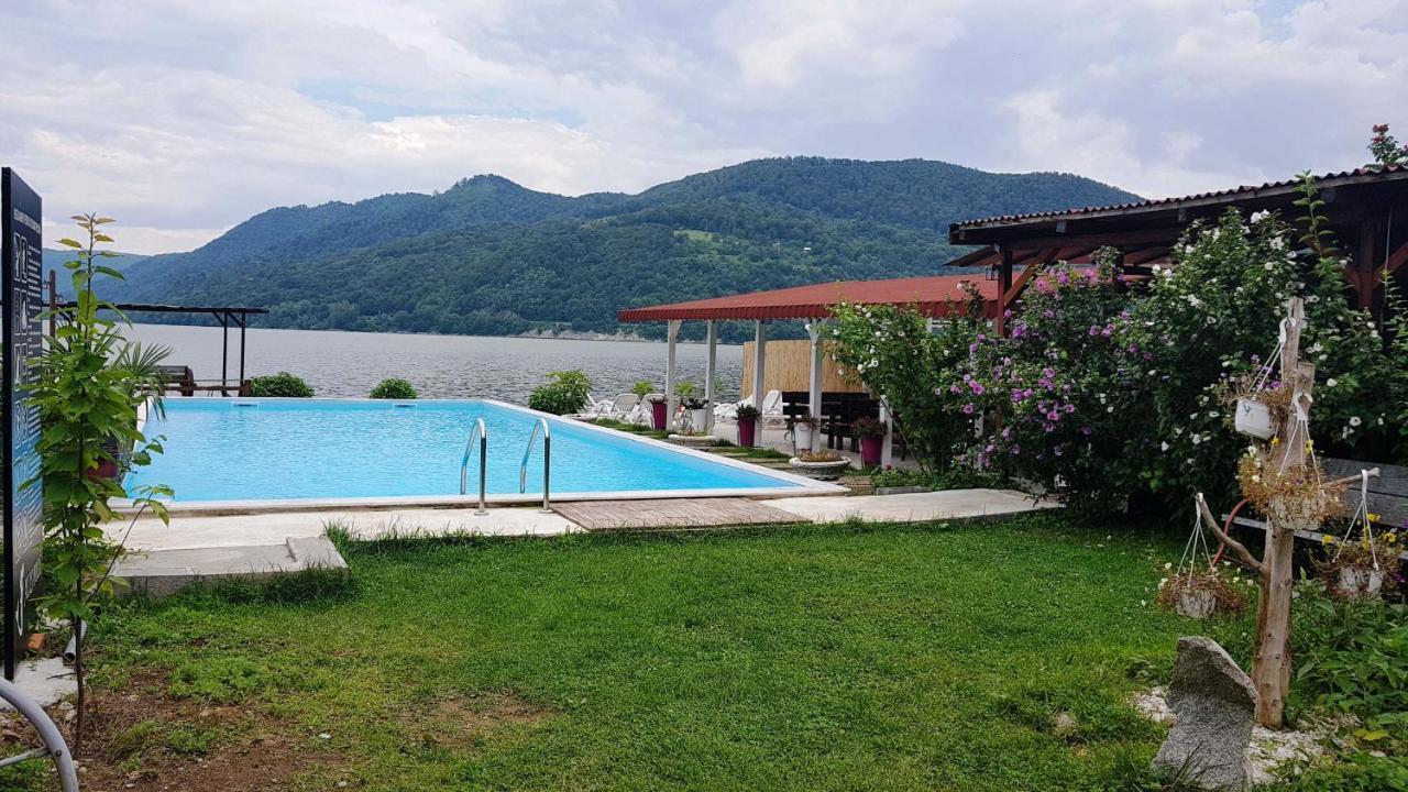 Hotel Casa Wanted Orşova Exteriér fotografie